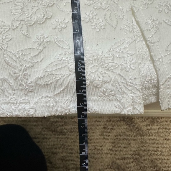 NWT White Bridal Dress with floral imprint, sleeves and small slit size Medium - Picture 10 of 14